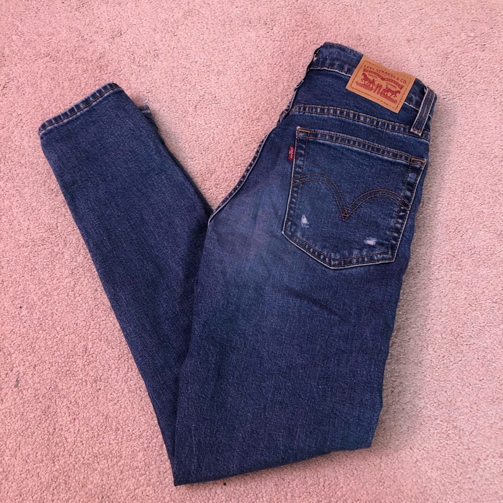Levi’s wedgie skinny jean
